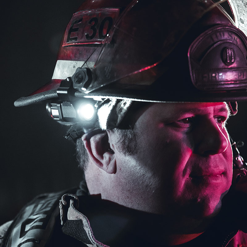 Vantage-II-Fire_on-Fire-Hjelm